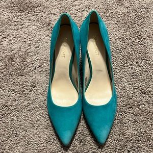 Nine West high heels, teal and green